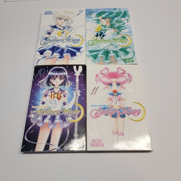 Sailor Moon book 📖 ✨️ lot 4 - Picture 1 of 11